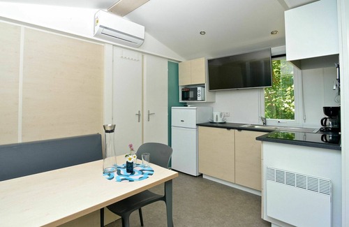 Muhldorf House | Lovely apartment in villa with A/C, WIFI, TV, terrace, pets allowed, panoramic view and parking