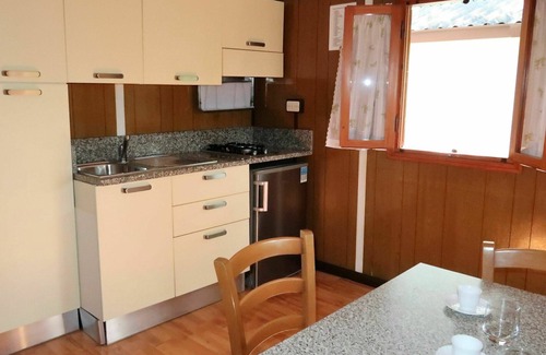 Villanova d'Albenga House | Lovely apartment in villa for 4 guests with WIFI, pool, TV, patio, pets allowed and parking