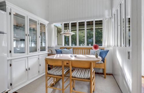 Sandvig Apartment | Lovely apartment in Allinge with WiFi