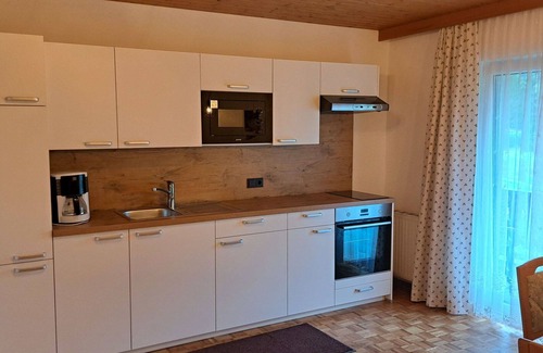Oberwang Villa | Lovely apartment in villa for 5 people with WIFI, TV and balcony