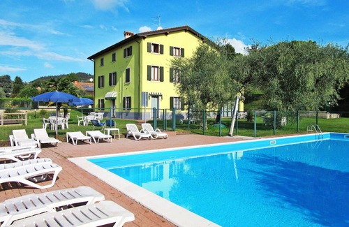 Bardolino Villa | Lovely apartment in villa for 6 people with WIFI, pool, TV and panoramic view