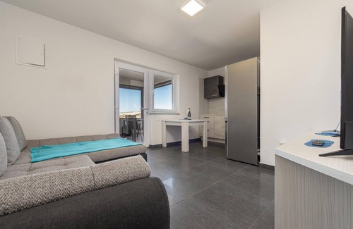 Kustici Apartment | Lovely apartment in Kustici, Novalja