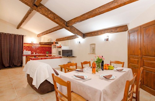 Verignon Villa | Lovely apartment in villa for 6 people with WIFI, pool, TV, terrace, pets allowed and panoramic .