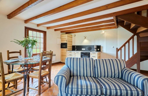 Savigny House | Lovely apartment in villa for 3 guests with WIFI, TV, patio, pets allowed and parking