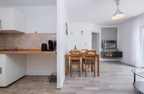 Crno Apartment | Lovely apartment in Zadar with WiFi