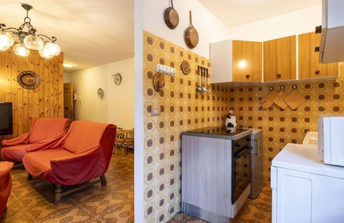 Campodolcino Apartment | Lovely apartment for 6 guests with WIFI, TV, terrace and parking