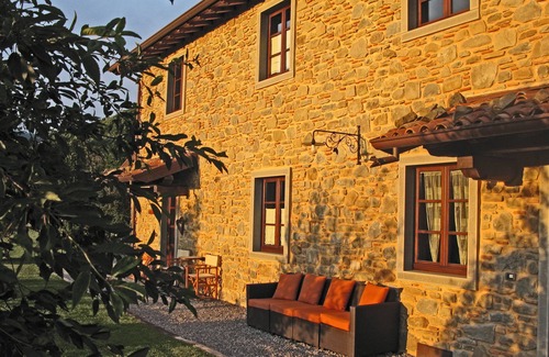 Pieve Fosciana Apartment | Lovely apartment in Tuscany traditional, sunny and panoramic country side villa.
