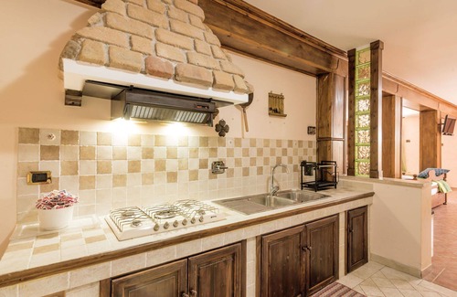 Roccagiovine Apartment | Lovely apartment with WIFI, hot tub, TV, terrace, pets allowed, panoramic view and parking