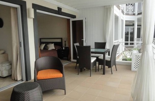Weston Apartment | Lovely apartment with direct access to the pool