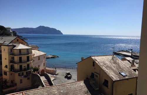 Bogliasco Apartment | Lovely apartment with stunning sea view