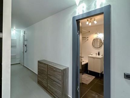 Bat Yam Apartment | Lovely apartment with sea view