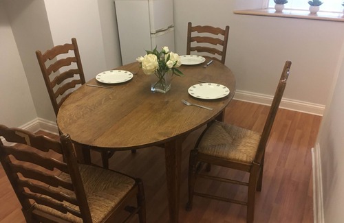 Exeter Apartment | Lovely basement flat in Exeter