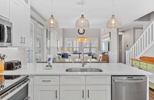 Laurel Grove House | Lovely Beach Cottage w/6-Seat GOLF CART! Pool, Beach Tram, Golf Course Views