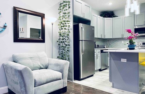 Washington Square West Apartment | Lovely Beautiful 2BR Apt in Center City