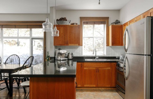 Big White Ski Resort Condo | Lovely Big White 2 bdrm ski in/out on Happy Valley Way, garage parking