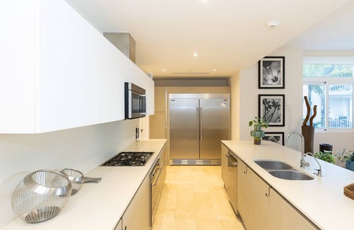Playa Blanca Condo | Lovely Boho Apt w/3 Bdr + 3.5 bthr Marina View Apt- Beach Club access