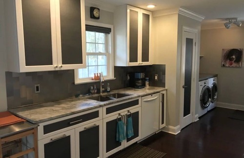 Chapel Hill House | Lovely Bungalow in private , secluded neighborhood near Carrboro