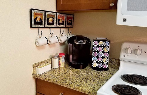 Las Vegas Condo | ❤ Lovely condo! Walking distance to Strip with pool & spa