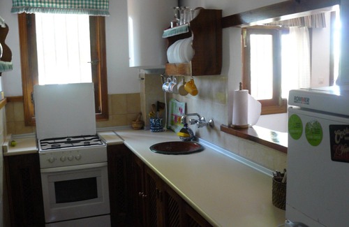 Padul House | Lovely Cortijo with private pool and garden between Granada and Coast sleeps 4