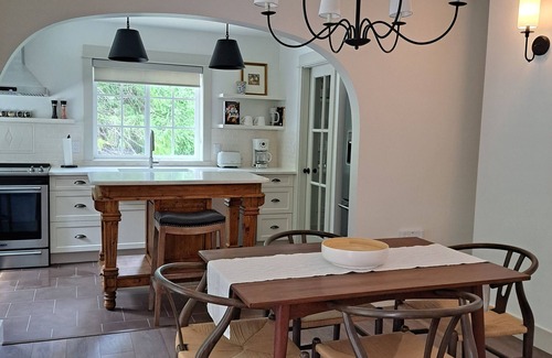 Regional District of Nanaimo Cottage | Lovely cottage set amongst the cedars