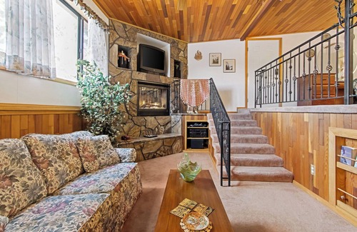 Gem County Bed & Breakfast | Lovely Couples Suite with Amazing Views and Privacy