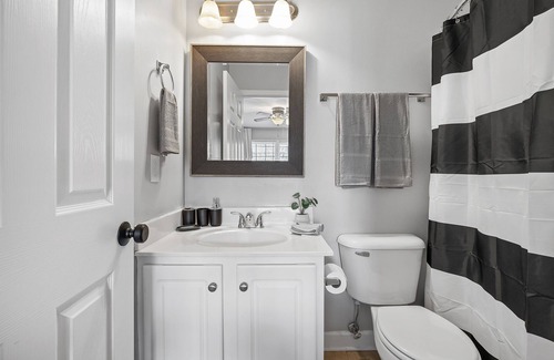 Shelby Hills House | Lovely Cozy East Nashville House 5 Minutes to Downtown Nashville. Pet-Friendly!