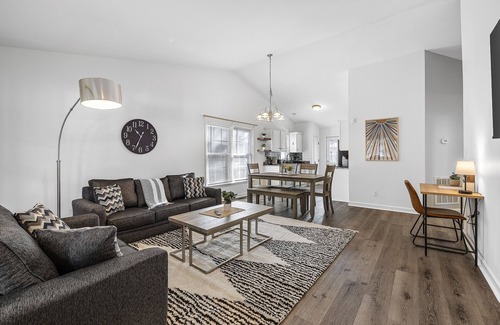 Shelby Hills House | Lovely Cozy East Nashville House 5 Minutes to Downtown Nashville. Pet-Friendly!