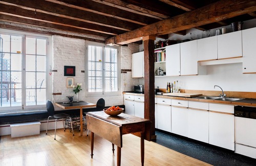 Financial District House | Lovely duplex loft on the coolest block in the South Street Seaport
