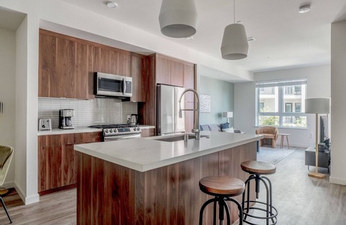 Emeryville Apartment | Lovely Emeryville 1BR w/Rooftop & Yoga Studio, nr Mall, by Blueground
