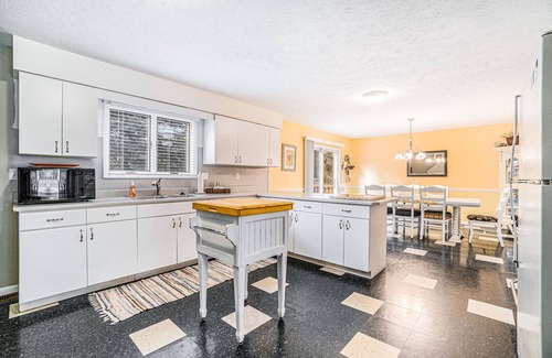 Thompsonville House | Lovely Escape in Crystal Mountain Resort w/Firepit, Full Kitchen, & Nearby Hot T