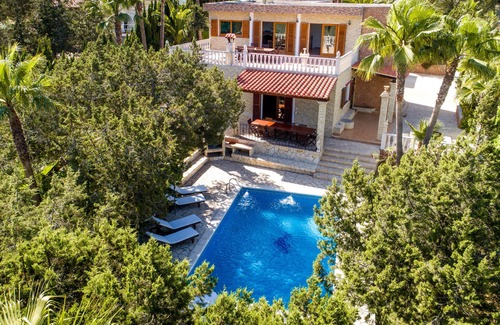 Sant Josep de sa Talaia Villa | Lovely finca near Ibiza town and Playa d'en Bossa, 5 Bedrooms, pool, BBQ