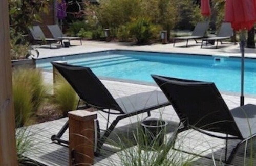 Le Tour-du-Parc Cottage | lovely gite with swimming pool close to the beach