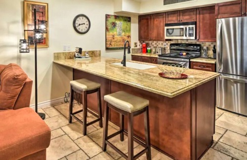 Twin Palms Condo | Lovely Ground Floor Unit