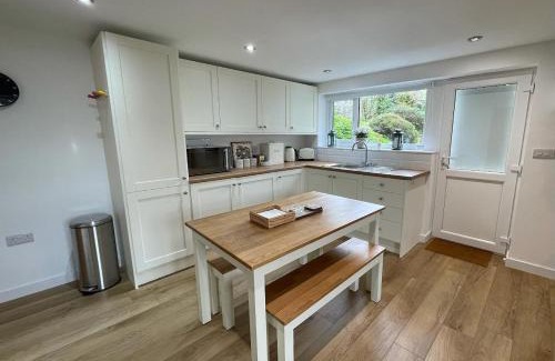 Kenn Apartment | Lovely ground floor apartment in quiet village