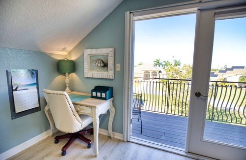 South Gulf Cove Apartment | Lovely Guest Suite with Private Entrance & shared pool. 9 mi from Boca Grande