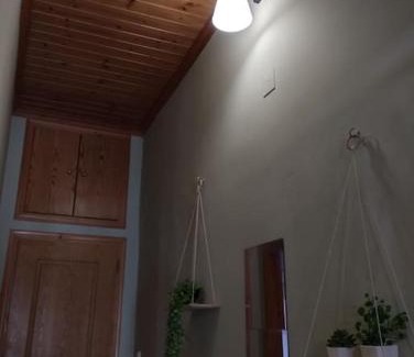 Ayia Anna Apartment | Lovely Guesthouse On The Beach
