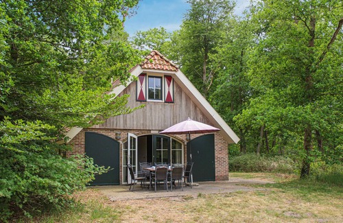 De Bult House | Lovely home in Steenwijk - De Bult