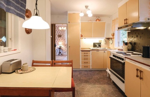 Drakabygget House | Lovely home in örkelljunga with WiFi