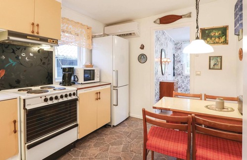 Drakabygget House | Lovely home in örkelljunga with WiFi