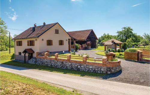 Bosiljevo House | Lovely Home In Bosiljevo With Kitchen