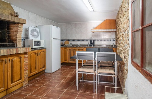 Cabanes House | Lovely home in Cabanes with WiFi