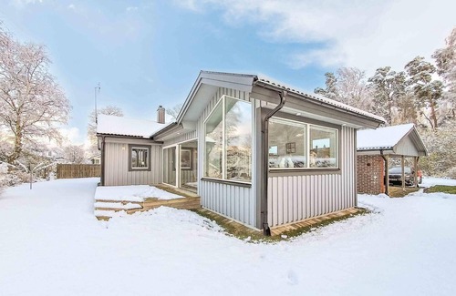 Farhult House | Lovely home in Farhult with kitchen