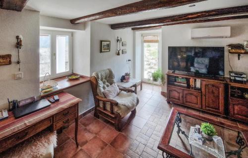 Senj House | Lovely Home In Gornji Lopci With Wifi