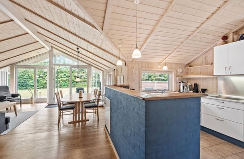 Bork Havn House | Lovely home in Hemmet with kitchen