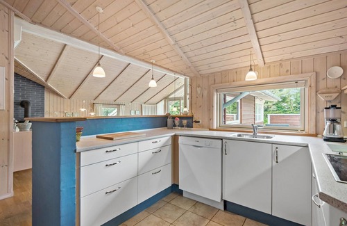Bork Havn House | Lovely home in Hemmet with kitchen