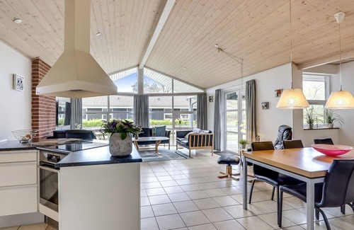 Ristinge House | Lovely home in Humble with sauna