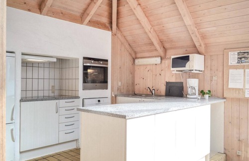 Haurvig House | Lovely home in Hvide Sande with kitchen