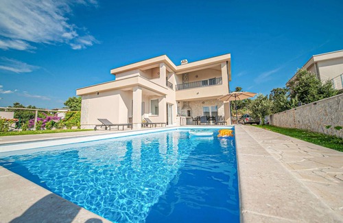 Jakisnica House | Lovely home in Jakisnica