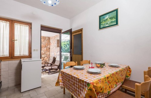 Stinica House | Lovely home in Josinovac with WiFi