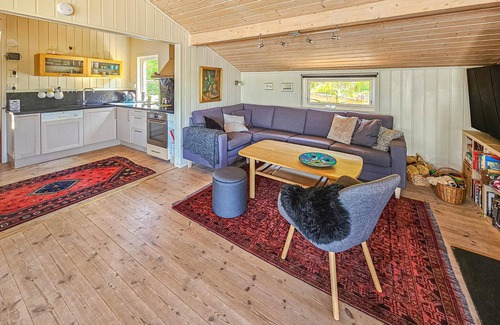 Hurum House | Lovely home in Klokkarstua